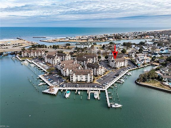 2nd image of 423 Harbour Point #102