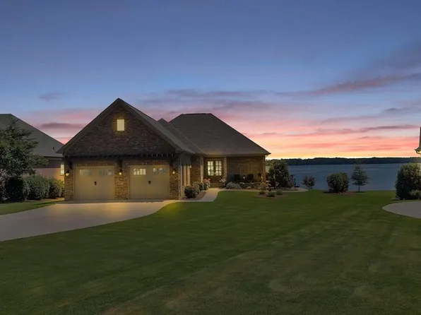 140 Gardenia Dr, Ninety Six, SC 29666