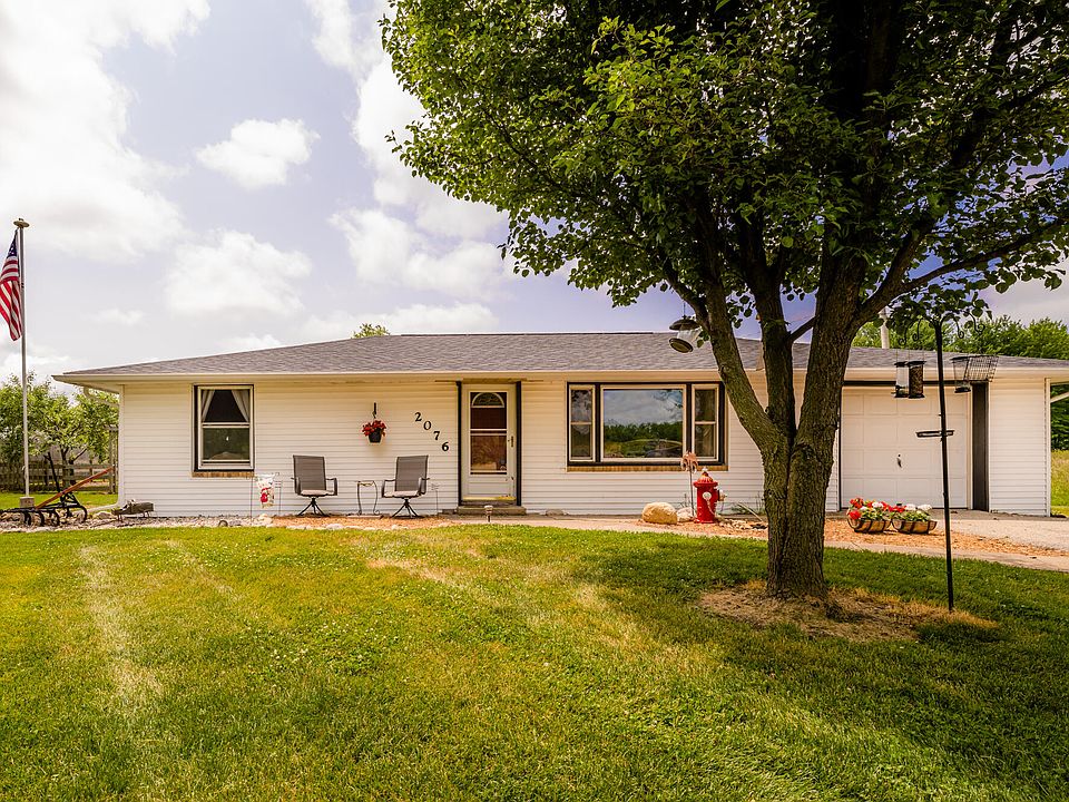 2076 Hillandale Rd, Benton Harbor, MI 49022 Zillow