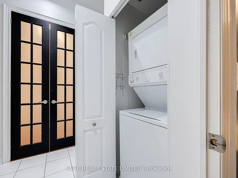 212 Eglinton Ave E #205 — Photo 23