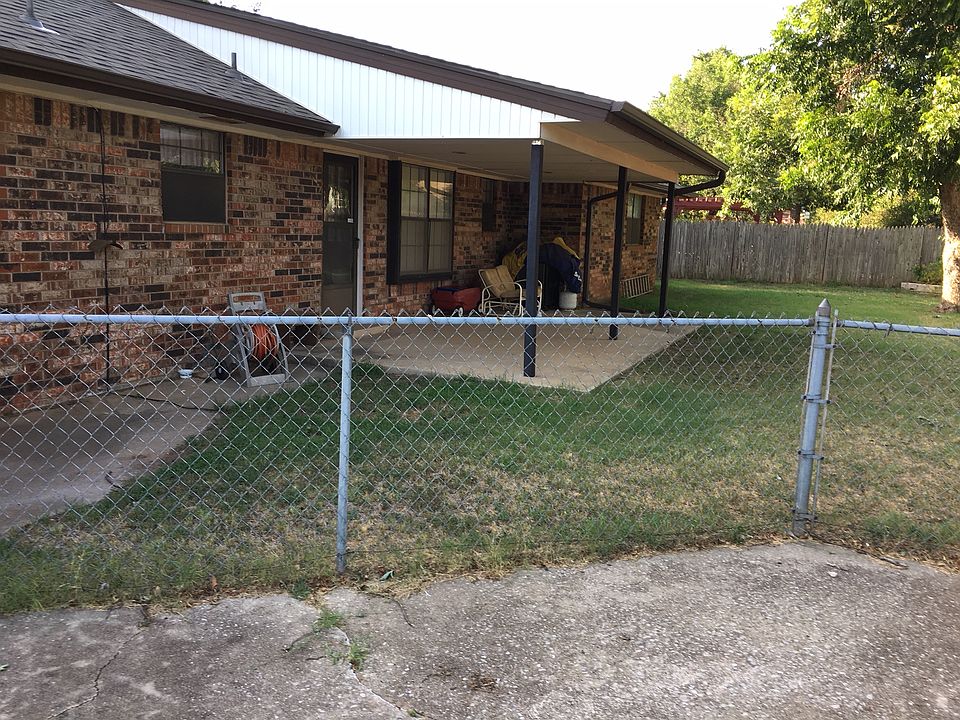 2nd image of 2124 Everglade Ct