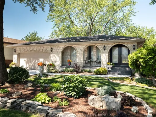 385 Centennial Dr, Tecumseh, ON N8N 2P1