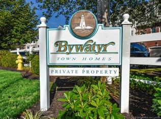 80 Bywater Lane #80, Bridgeport, CT