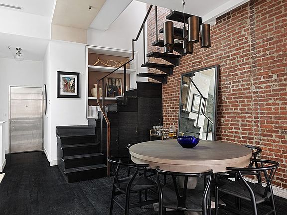 4th image of 303 Mercer St APT B601