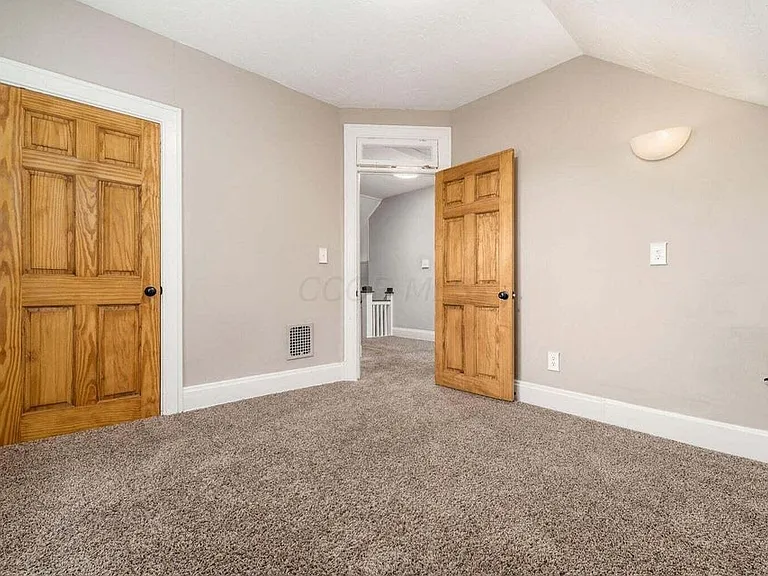 2339 Summit St — Photo 34