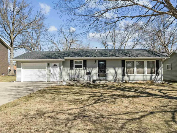 1111 2nd Ave, Ackley, IA 50601