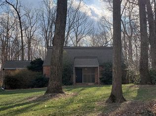 2410 Bugle Ln, Reston, VA 20191