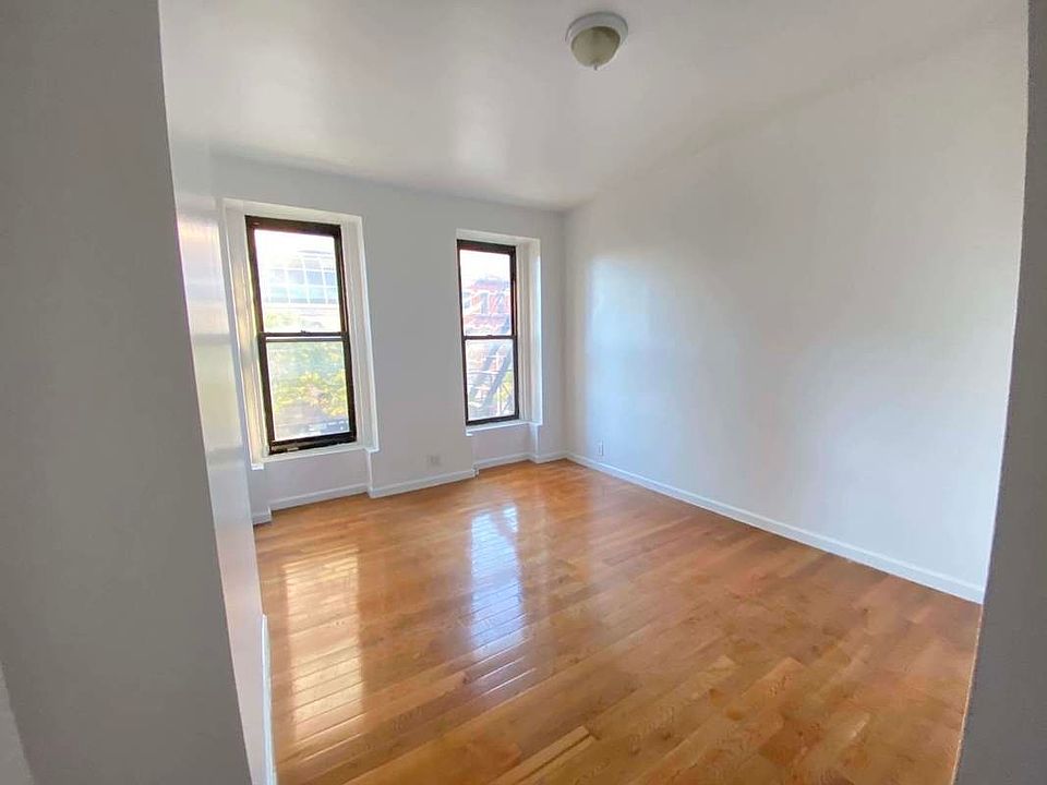 1st image of 1578 3rd Ave #4S