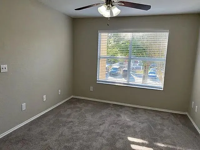 Building Photo - 831 Camargo Way #207