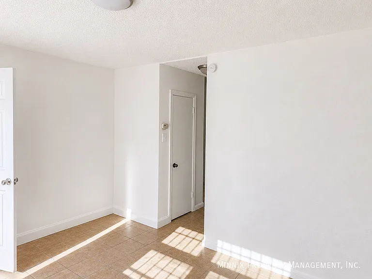 2304 Avenue U — Photo 7