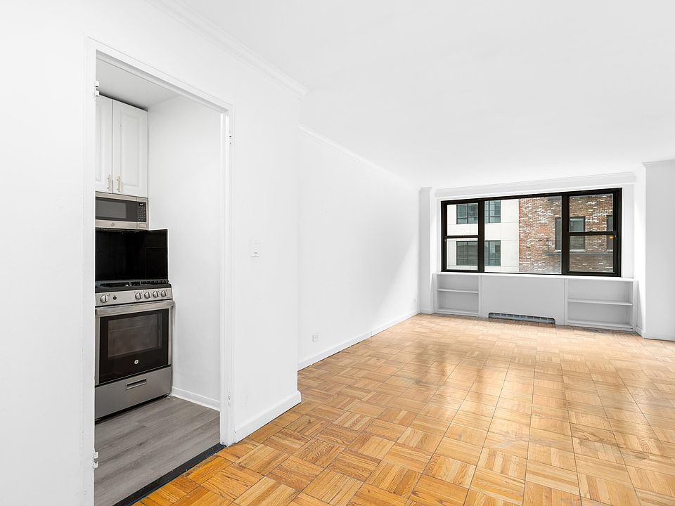 1st image of 320 E 23rd St APT 3K
