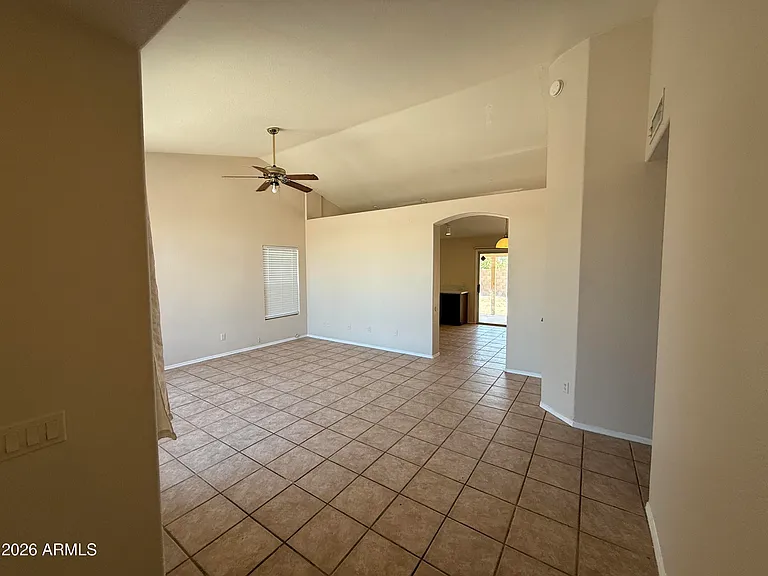 1413 W Orchid Ln — Photo 3
