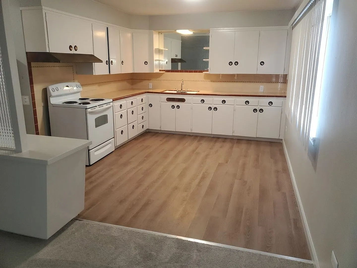 Clermont Apartments — Photo 2