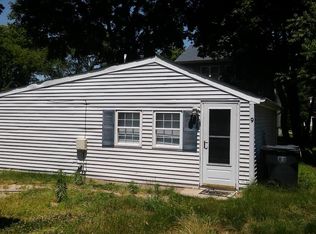 7 W View St, Warwick, RI 02889