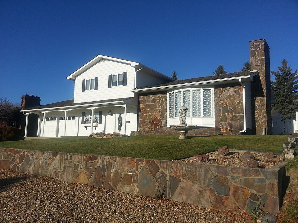 1st image of 779 James Dr