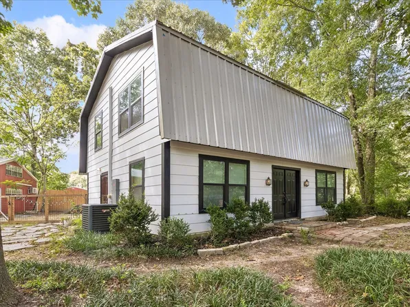 10765 Champion Forest Rd, Conroe, TX 77303