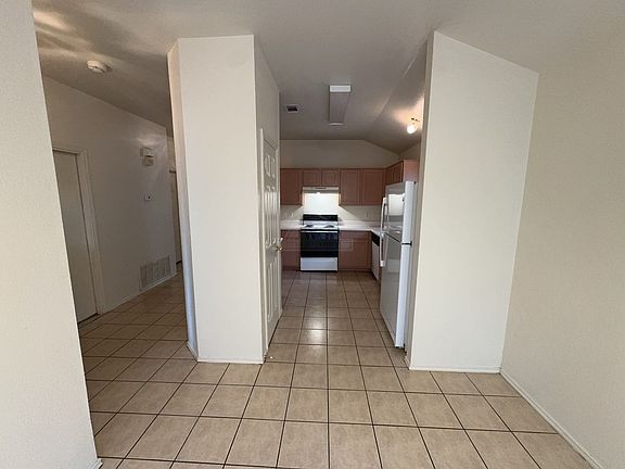4th image of 1604 Grey Fox Trl
