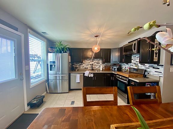 2nd image of 310 Seaside Ave