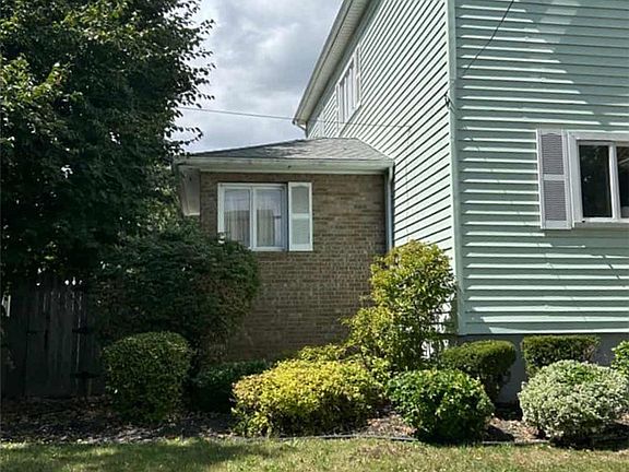 2nd image of 564 26th St
