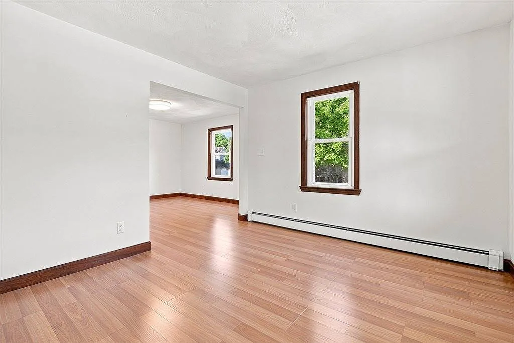 2 bed, 1029 sqft, $3,275 — Photo 3