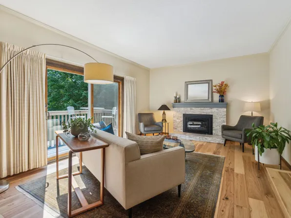 10328 Berkshire Rd, Bloomington, MN 55437