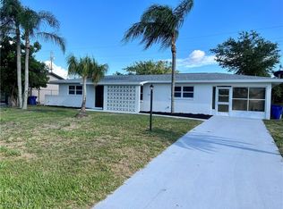 1322 Farmdale St, Lehigh Acres, FL 33936