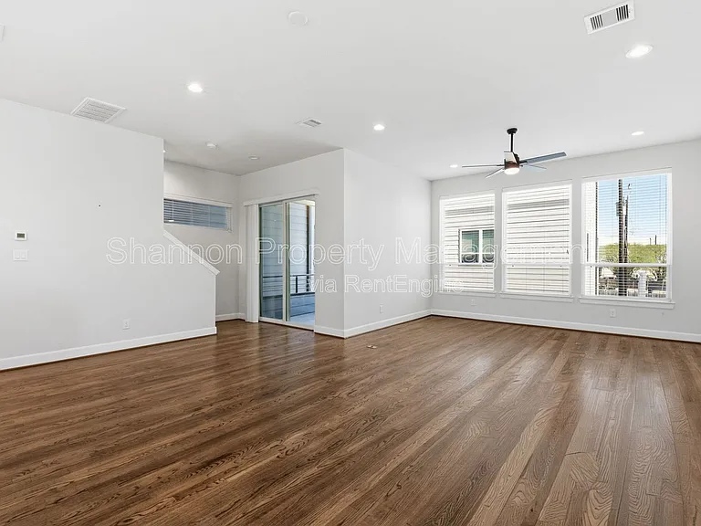 3024 Charline Ave — Photo 14