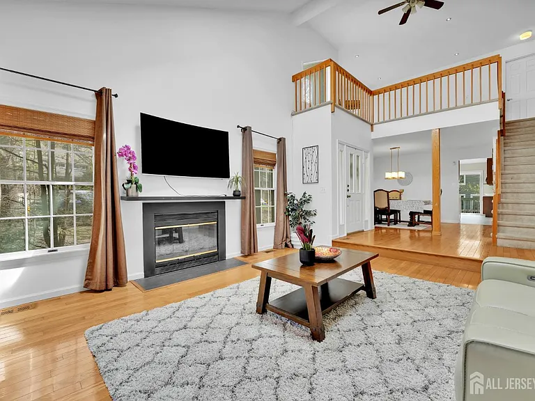 88 W Countryside Dr — Photo 4