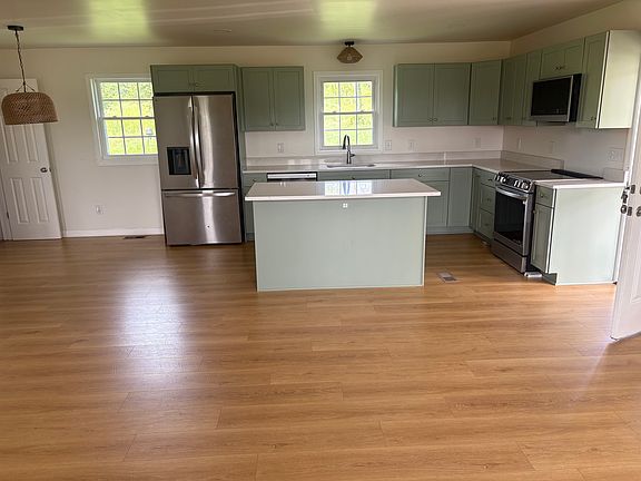 3rd image of 1681 Lasea Rd