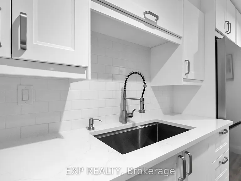 1964 Main St W #901 — Photo 10