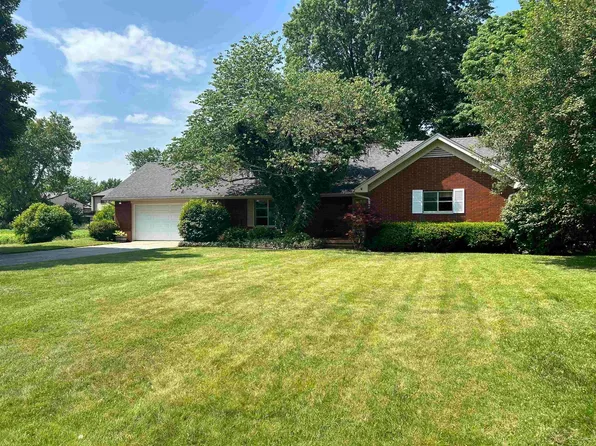 5210 Clara Dr, Saginaw, MI 48638