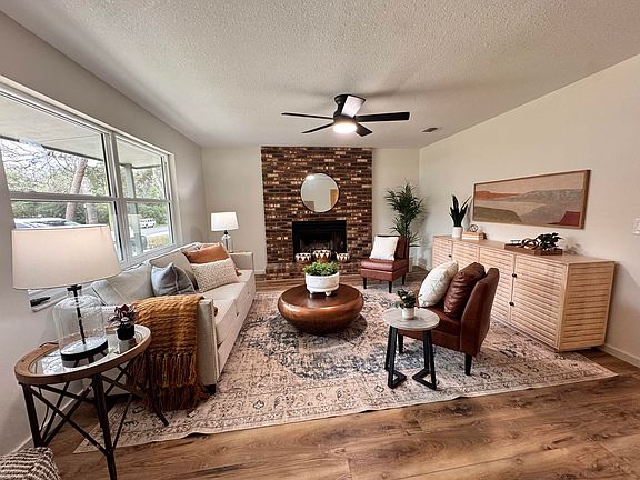 3rd image of 226 Jasmine Rd