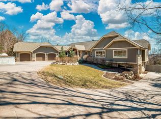 9995 Dell Rd, Eden Prairie, MN 55347