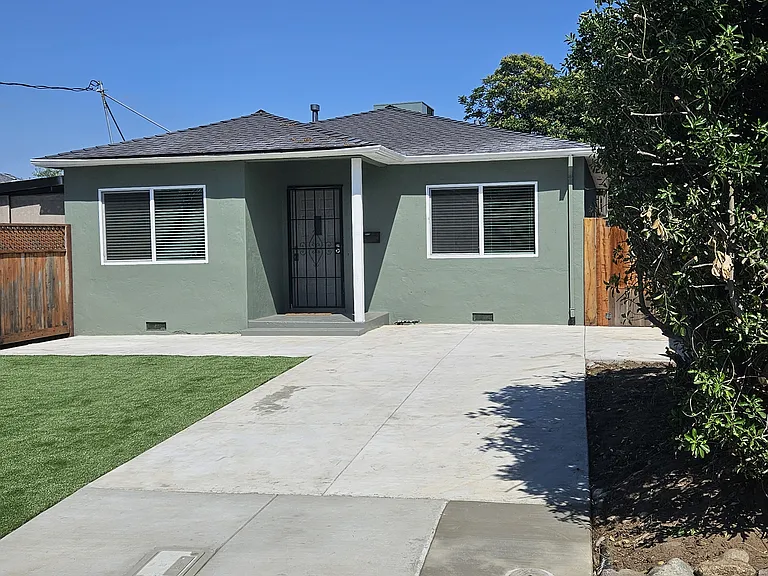 516 S Veach Ave — Photo 3