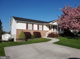 20 Constitution Ct, Littlestown, PA 17340