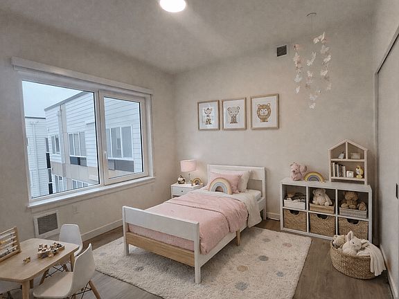 5th image of 4001 198th St SW #620
