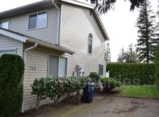 710 Drayton St APT D, Lynden, WA 98264