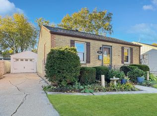 3607 20th St, Racine, WI 53405