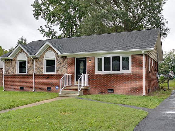3rd image of 2913 Lauradale Ln