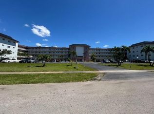4140 NW 44th Ave APT 305, Lauderdale Lakes, FL 33319