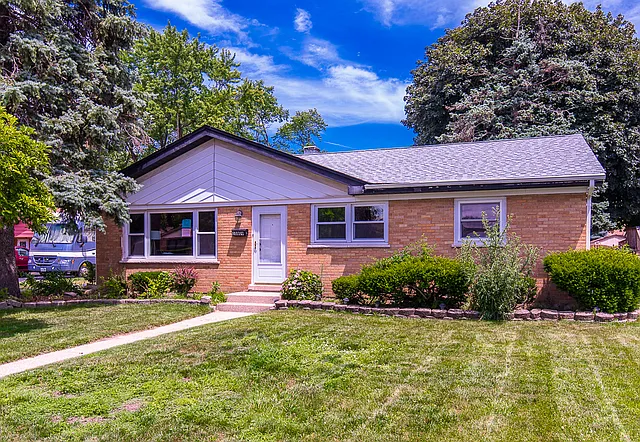 10809 Mason Ave photo 1
