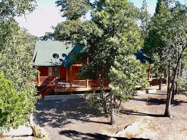 1431 Pinecone Ct, Wofford Heights, CA 93285