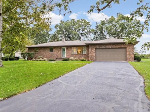 3818 McNeil Dr, Petersburg, MI 49270
