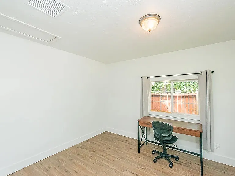 3 bed, 1191 sqft, $1,500 — Photo 2