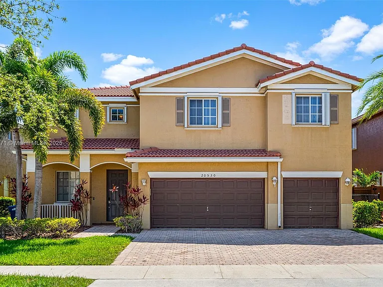 20530 NW 12th Ct — Photo 1