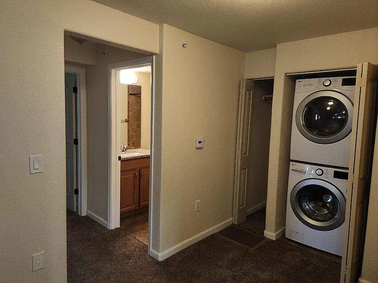 2125 King St #101 — Photo 15