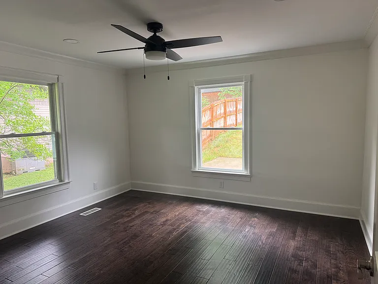 2903 Berkley Dr — Photo 16