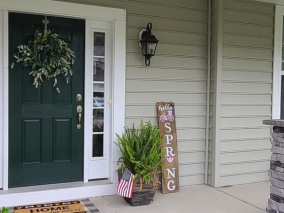 2nd image of 45225 Woodhaven Dr