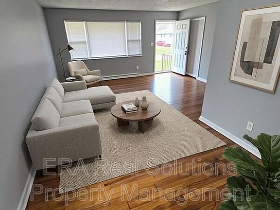 3rd image of 1542 Picard Rd