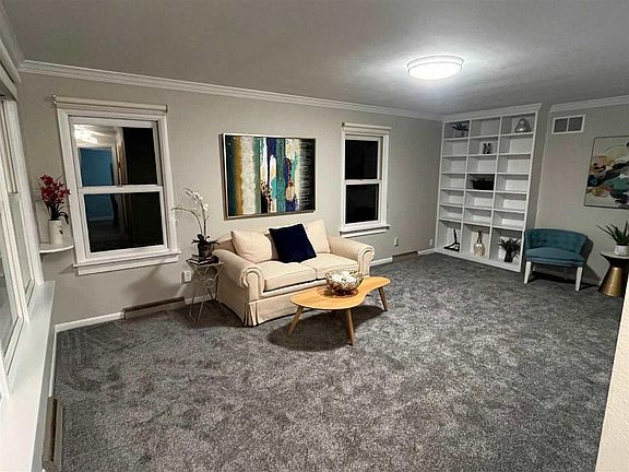 4th image of 124 Koser Ave